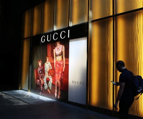 ganancias de gucci.